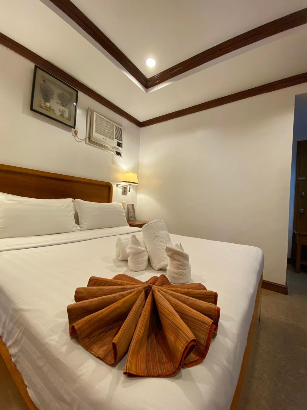 Grand Boracay Resort By Tripzyfun Boracay Island Extérieur photo