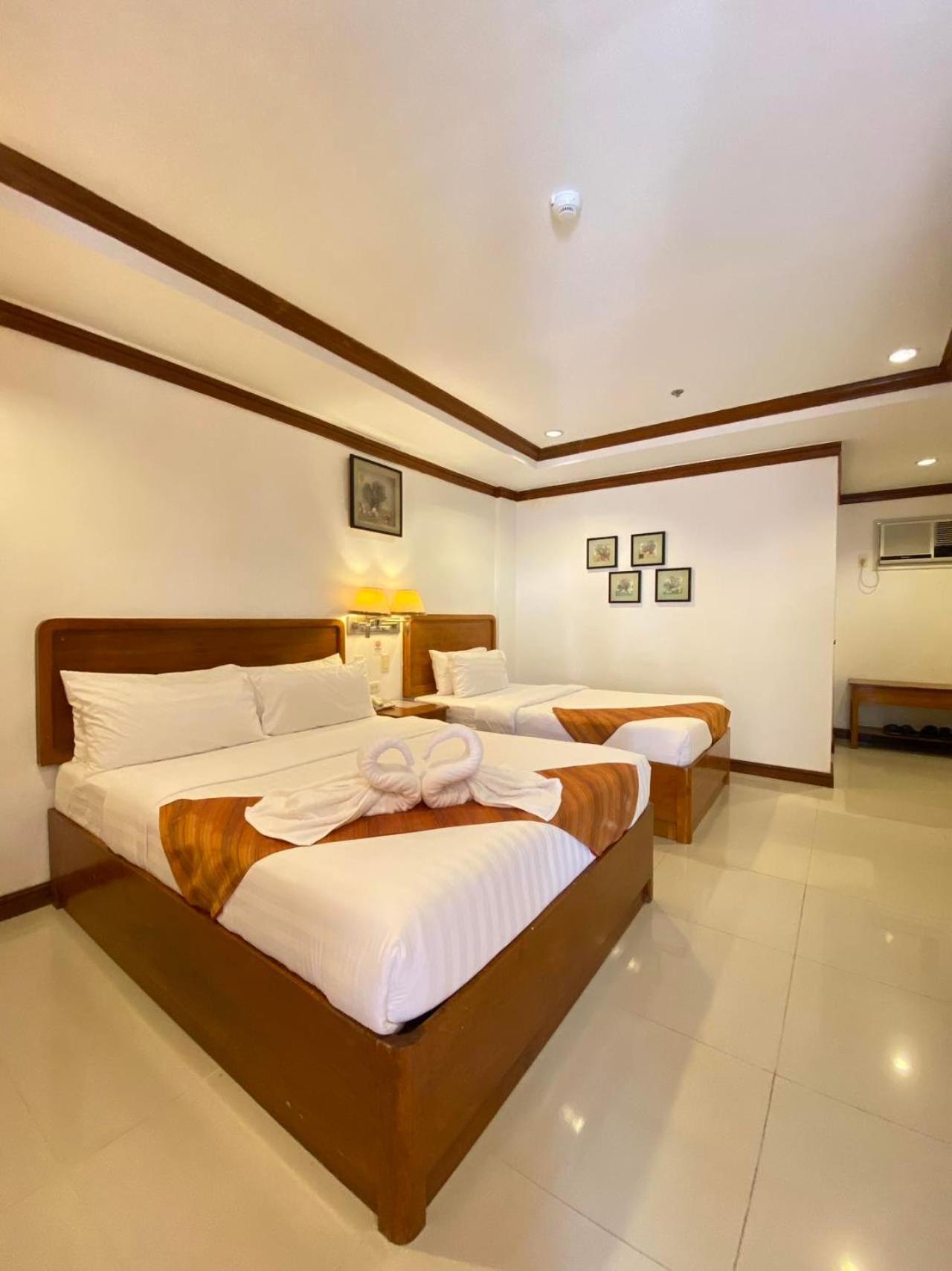 Grand Boracay Resort By Tripzyfun Boracay Island Extérieur photo