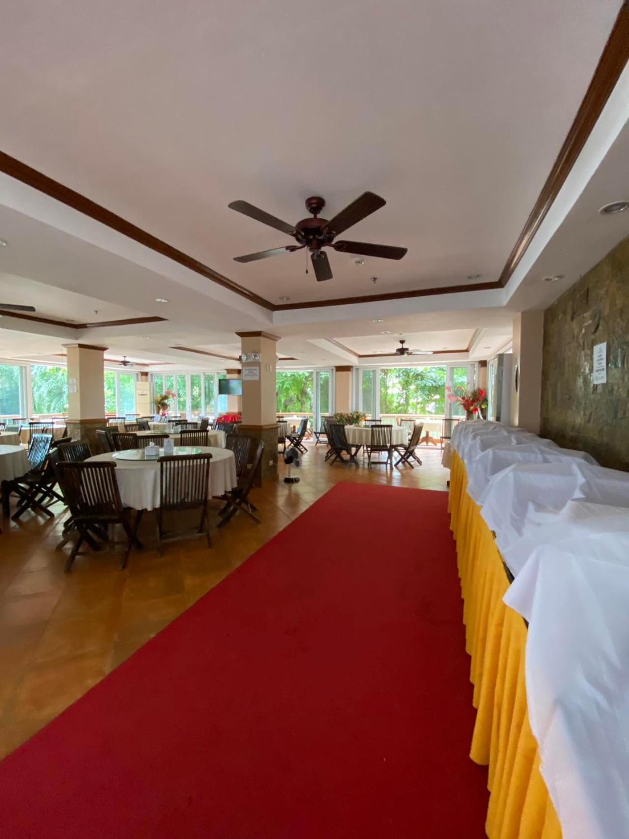 Grand Boracay Resort By Tripzyfun Boracay Island Extérieur photo