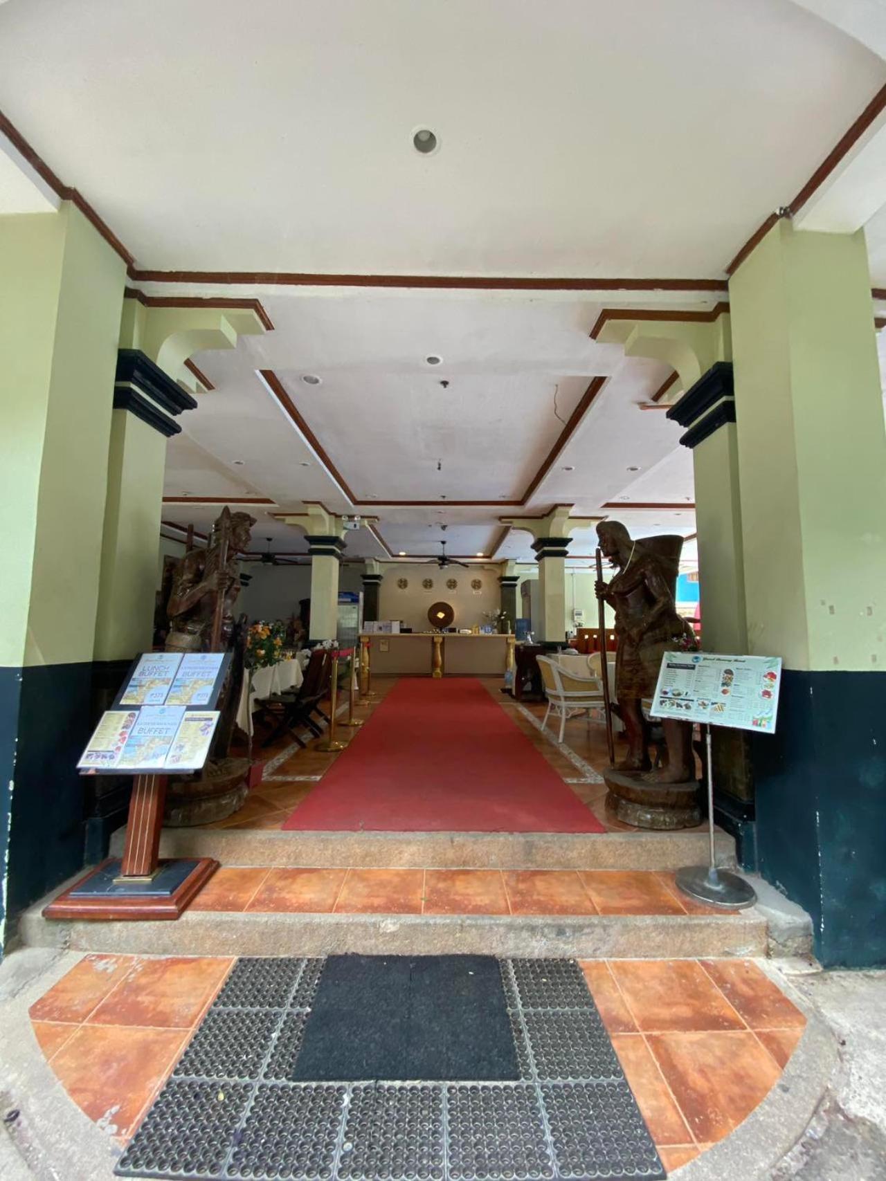 Grand Boracay Resort By Tripzyfun Boracay Island Extérieur photo